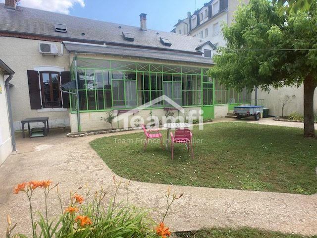 Maison - 161 m² - 5 pièces