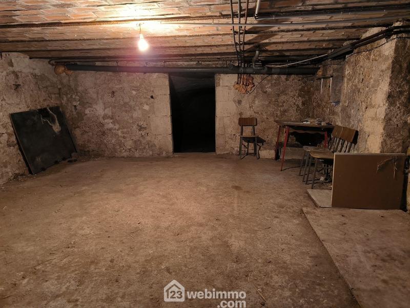 Maison - 180 m² - 8 pièces