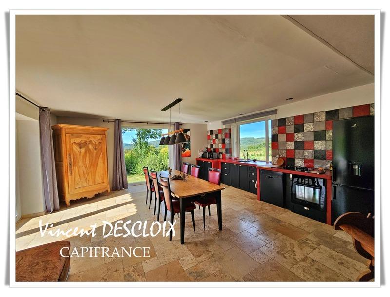 Propriété - 257 m² - 8 pièces