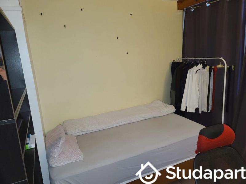 Chambre - 12 m² - 1 pièce