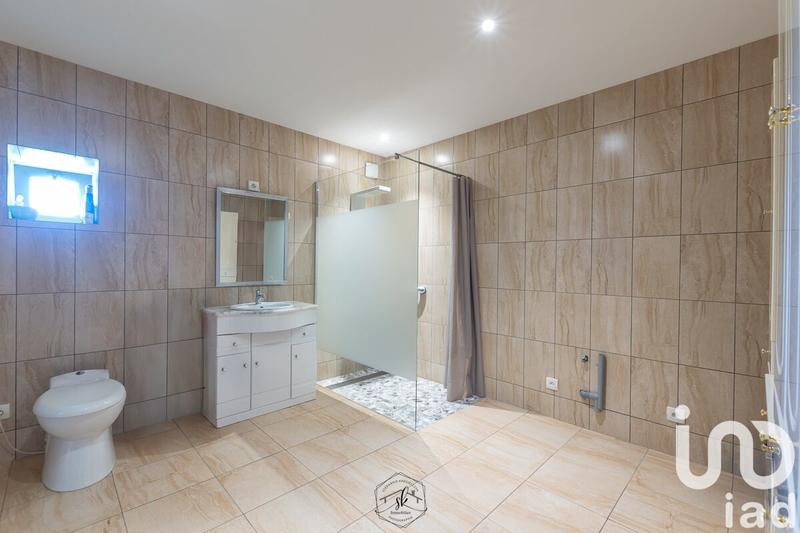 Maison - 340 m² - 13 pièces