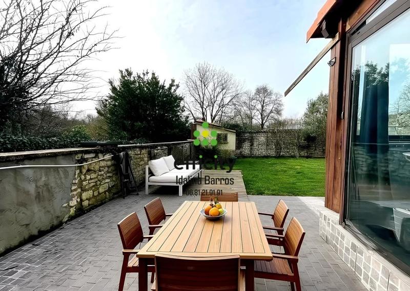 Maison - 135 m² - 7 pièces