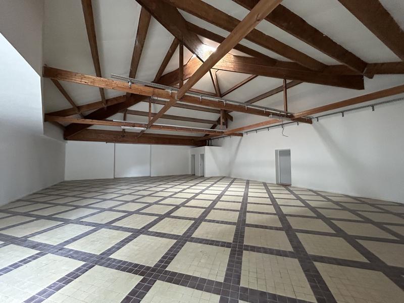 Local commercial - 198 m²