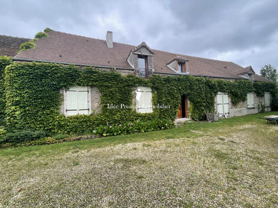 Maison - 241 m² - 8 pièces