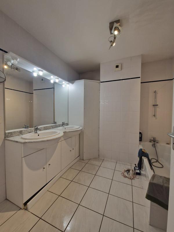 Appartement - 120 m² - 5 pièces