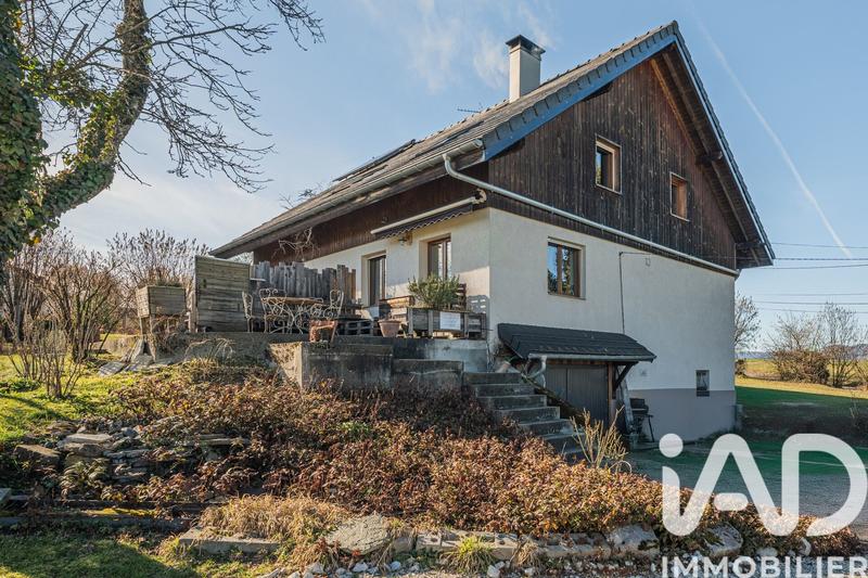 Maison - 200 m² - 9 pièces