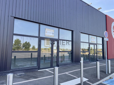 Local commercial - 66 m²