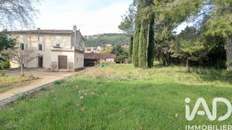 Maison - 245 m² - 12 pièces