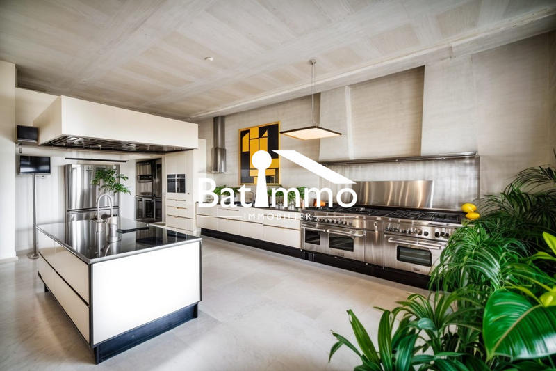 Appartement - 82 m² - 4 pièces