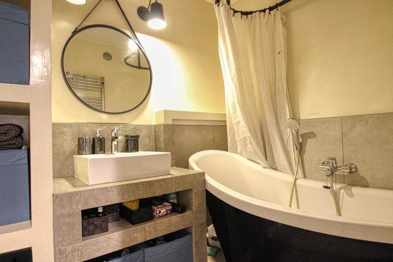 Appartement - 65 m² - 3 pièces