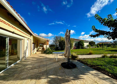 Propriété - 293 m² - 12 pièces