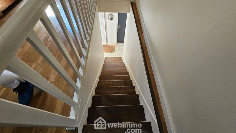 Maison - 235 m² - 9 pièces