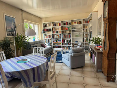 Maison - 292 m² - 9 pièces