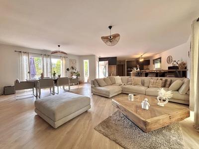 Maison - 150 m² - 5 pièces
