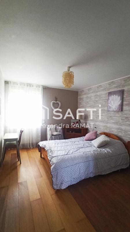 Maison de village - 225 m² - 7 pièces