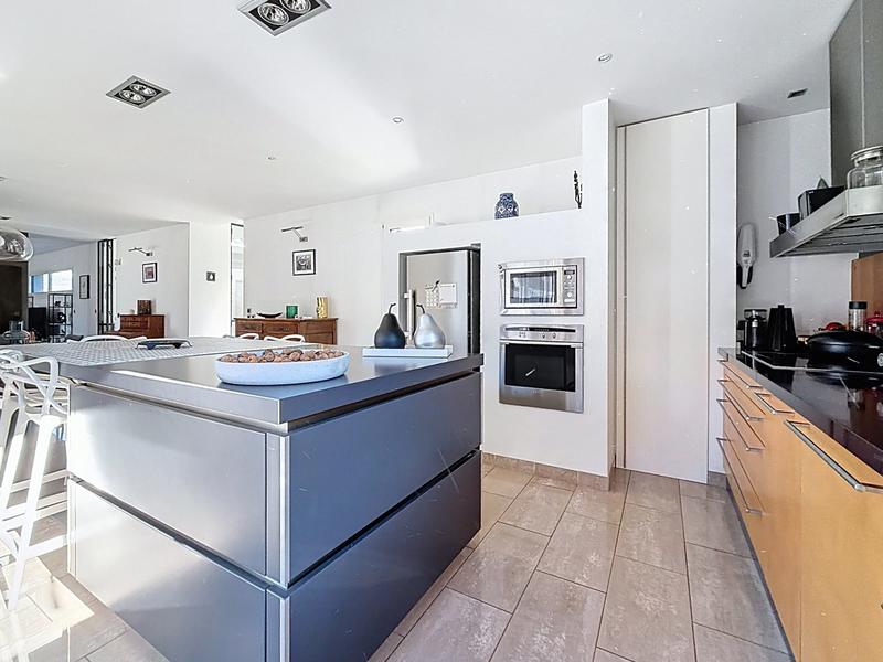 Maison - 195 m² - 6 pièces