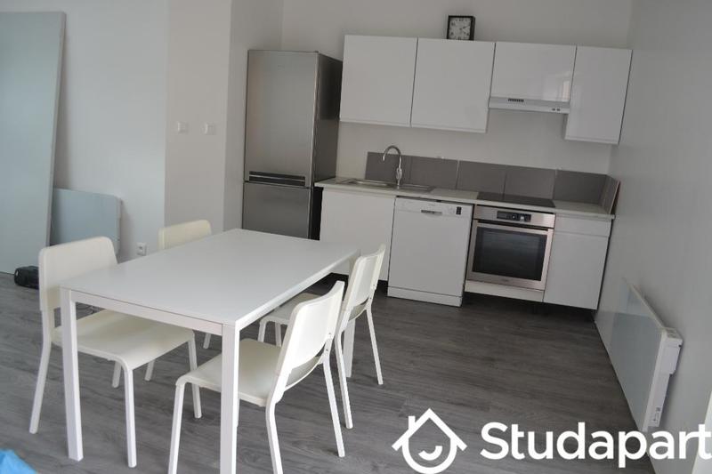 Chambre - 13 m² - 1 pièce