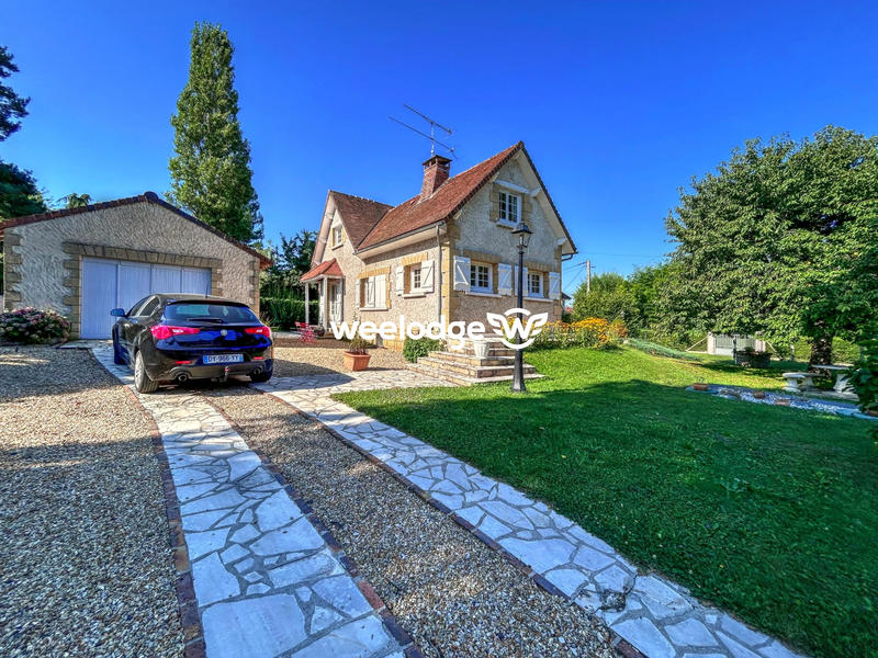 Maison traditionnelle - 185 m² - 5 pièces