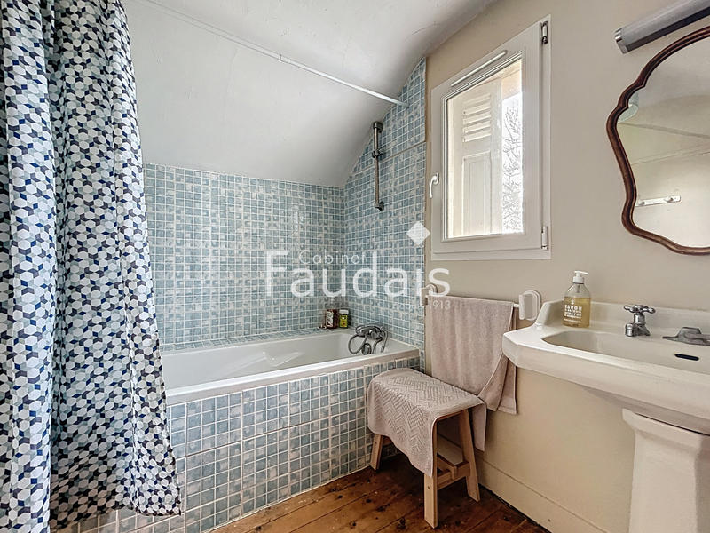 Maison - 110 m² - 5 pièces