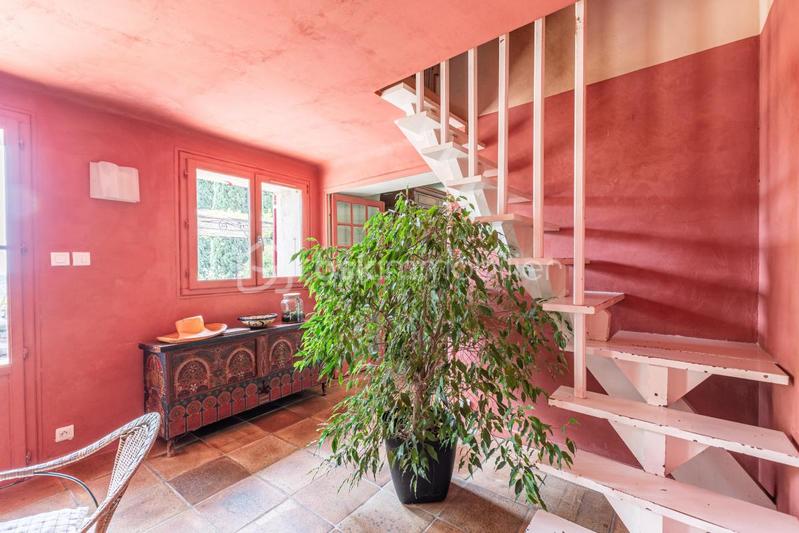 Maison - 265 m² - 10 pièces