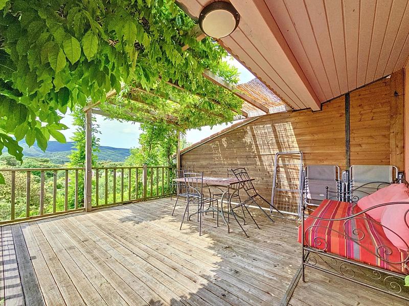 Maison - 170 m² - 9 pièces