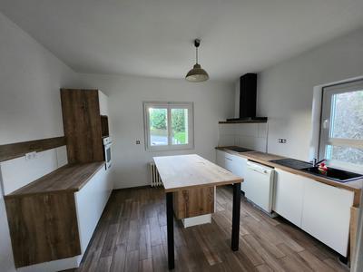 Maison - 84 m² - 5 pièces