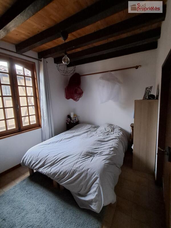 Maison en pierre - 257 m² - 12 pièces