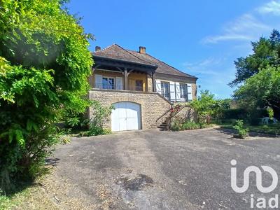 Maison - 130 m² - 8 pièces