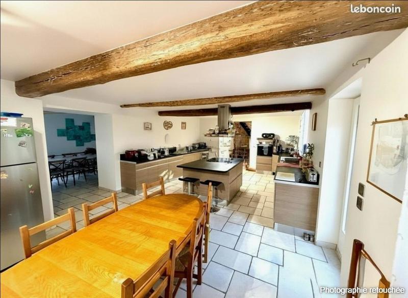 Maison - 429 m² - 20 pièces