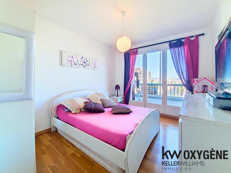 Appartement - 103 m² - 5 pièces