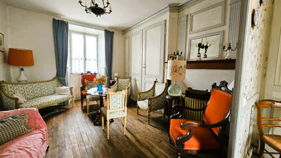 Maison - 180 m² - 11 pièces