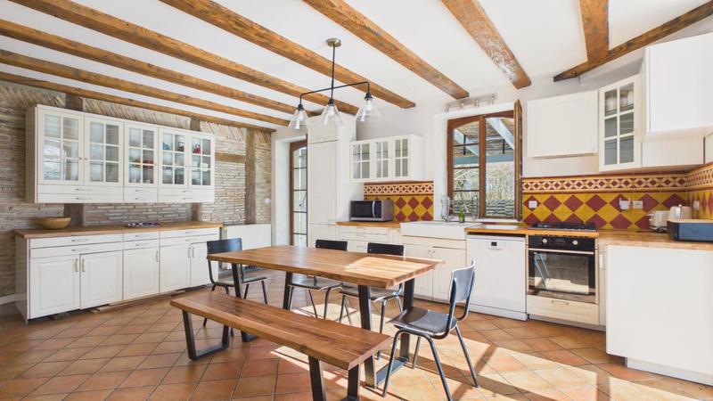 Maison en pierre - 370 m² - 11 pièces