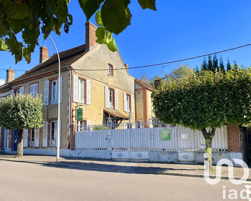 Maison de ville - 242 m² - 7 pièces