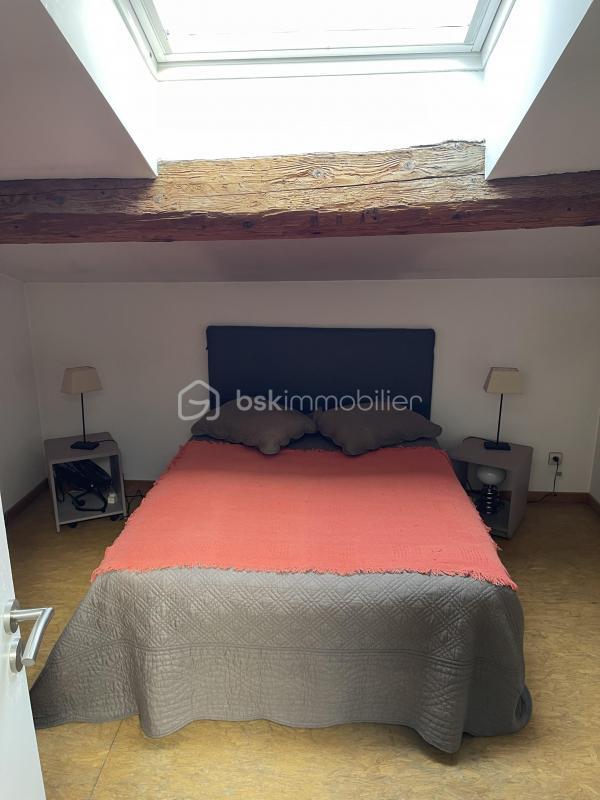 Maison - 222 m² - 7 pièces