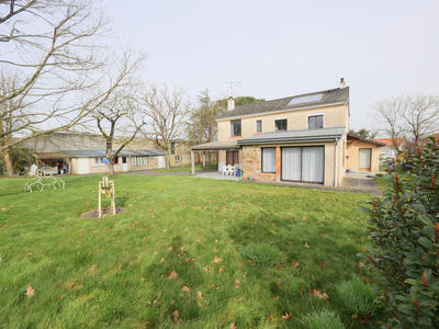 Maison - 135 m² - 6 pièces
