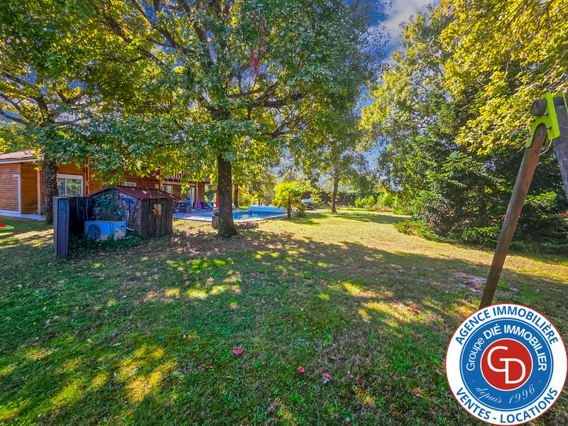 Maison - 184 m² - 8 pièces