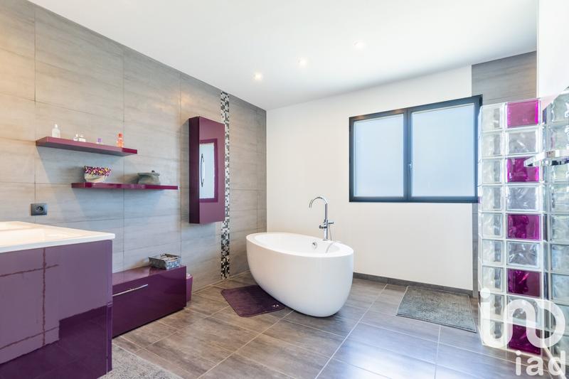 Maison - 195 m² - 6 pièces