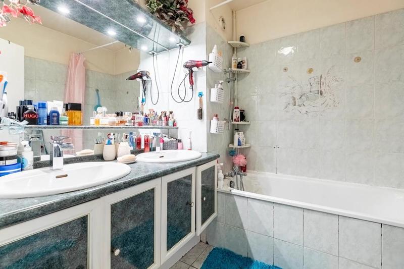 Appartement - 85 m² - 4 pièces