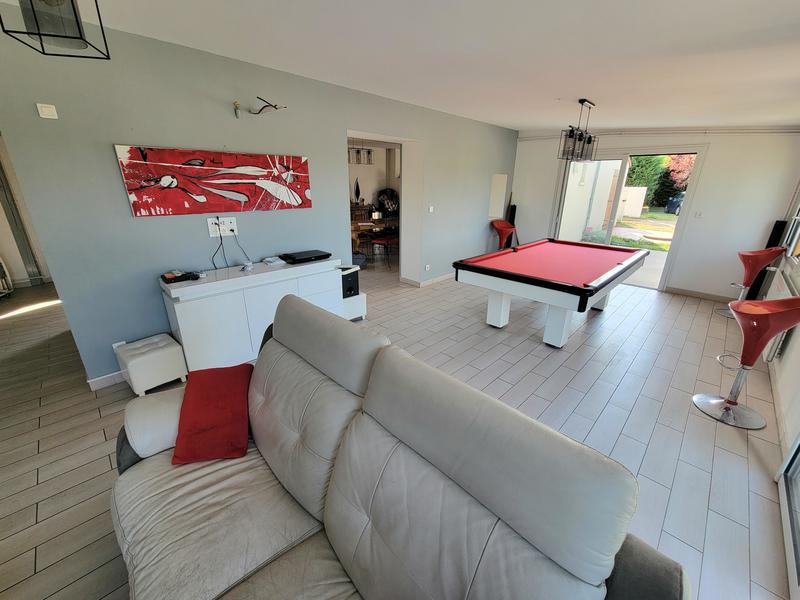 Demeure - 196 m² - 8 pièces