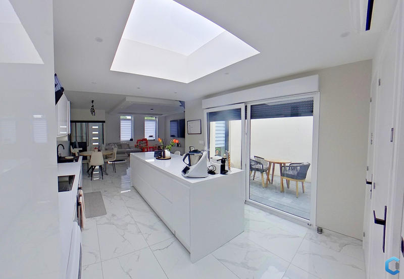 Maison - 100 m² - 5 pièces