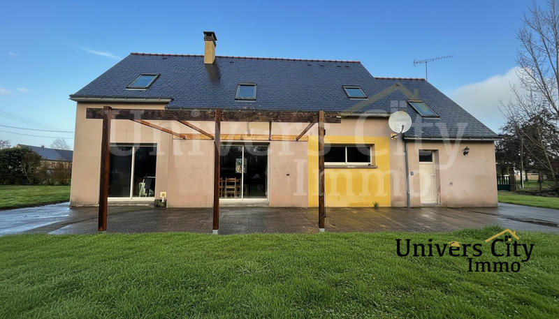 Maison traditionnelle - 126 m² - 8 pièces