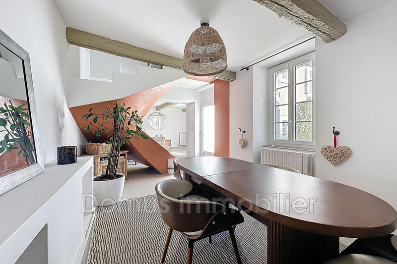 Maison - 259 m² - 6 pièces