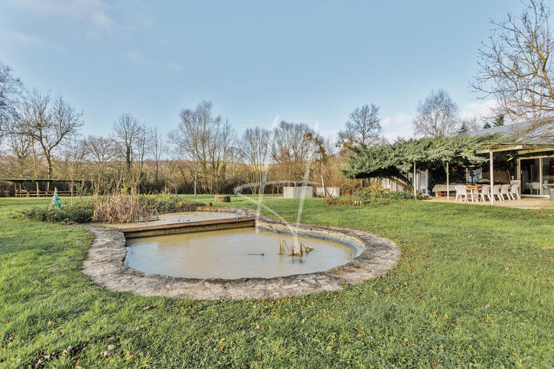 Villa - 250 m² - 9 pièces