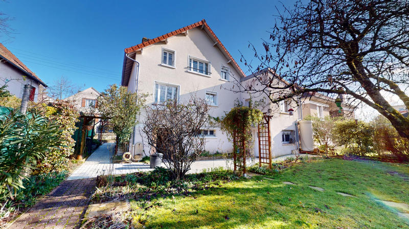 Maison - 120 m² - 6 pièces