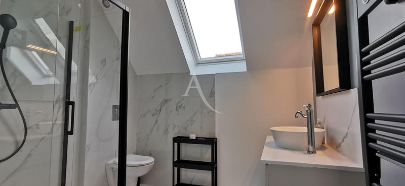 Maison - 95 m² - 6 pièces