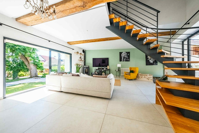 Maison - 300 m² - 9 pièces