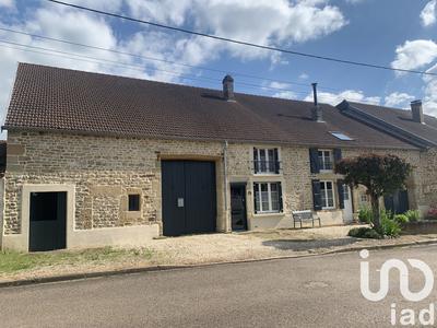 Maison - 211 m² - 7 pièces