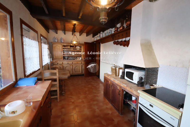 Maison - 228 m² - 9 pièces