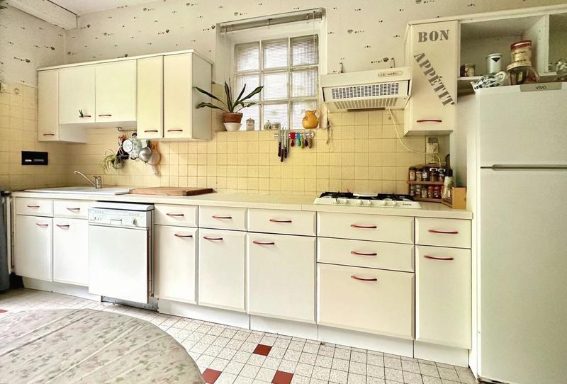 Maison - 253 m² - 8 pièces