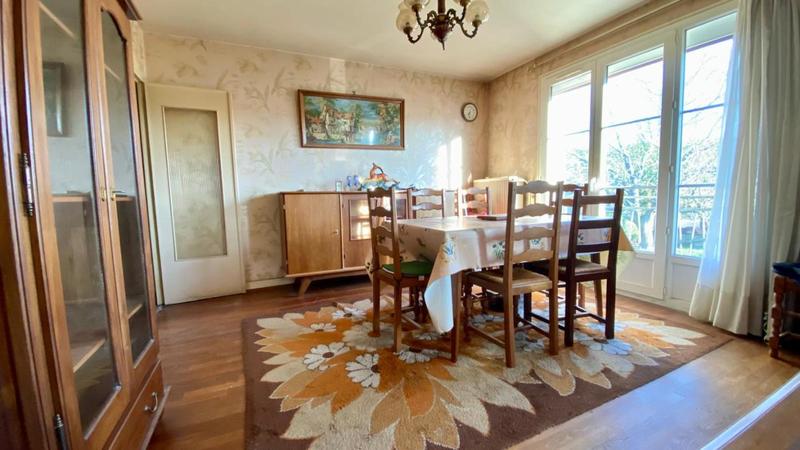 Maison - 90 m² - 5 pièces